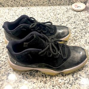 Black, Jordan’s shoes